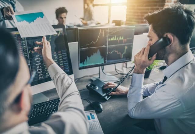 Photo of POINT DE MARCHÉ – La chute de Wall Street devrait encore se faire sentir en Europe (mis à jour)