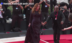 Julia Roberts fait ses débuts sur le tapis rouge de la Mostra de Venise