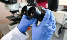 Les femmes sont génétiquement plus exposées aux risques de troubles dépressifs que les hommes, révèlent des chercheurs australiens dans une étude ( AFP / Andreas SOLARO )