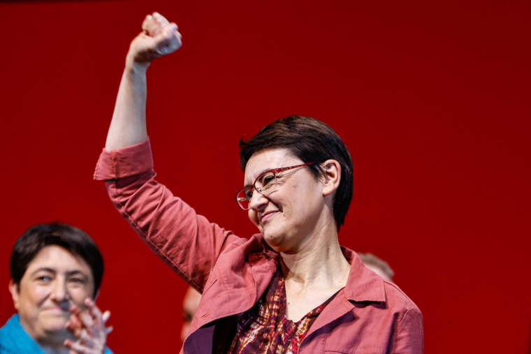 Nathalie Arthaud à Paris le 3 avril 2022. ( AFP / SAMEER AL-DOUMY )