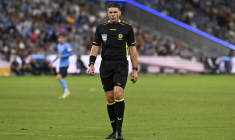 Un arbitre du Mondial accusé d’avoir réalisé un geste d’extrême droite
