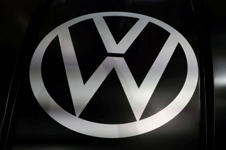 VOLKSWAGEN SE DIT INCAPABLE D'ÉTABLIR DES PRÉVISIONS POUR 2020