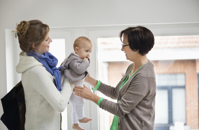 Baby-sitter, assistante maternelle, garde partagée: des solutions de garde adaptées à chaque budget. ( crédit photo : Getty Images )