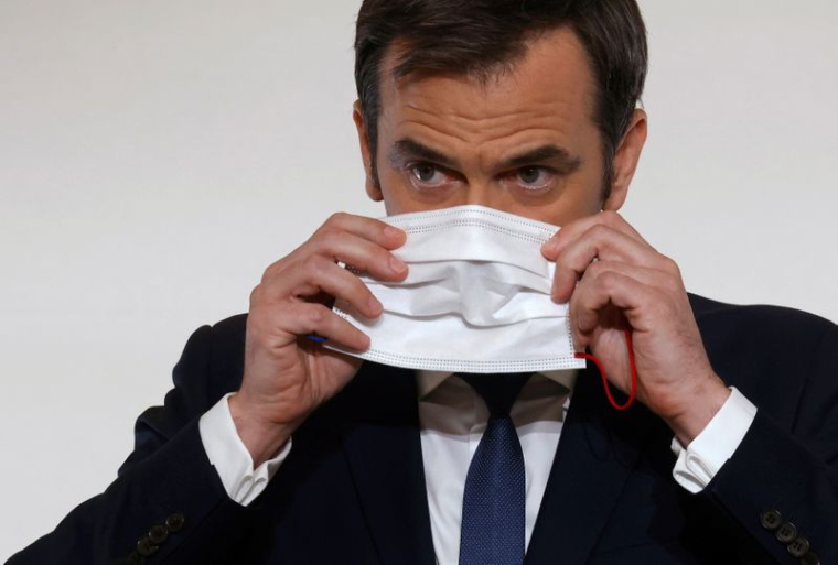 FRANCE/CORONAVIRUS : ENVIRON 3.000 SUSPENSIONS DE PERSONNELS SOIGNANTS NON VACCINÉS, ANNONCE VÉRAN