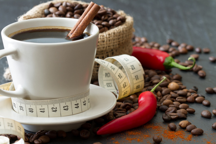 Les doses de cannelle inférieures à 1,5 gramme par jour (soit environ une demi-cuillère à café) réduisent le tour de taille de 1,68cm.