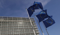 LA COMMISSION EUROPÉENNE TRAVAILLE SUR UNE PROPOSITION D'EMPRUNT COMMUN POUR SOUTENIR L'UKRAINE