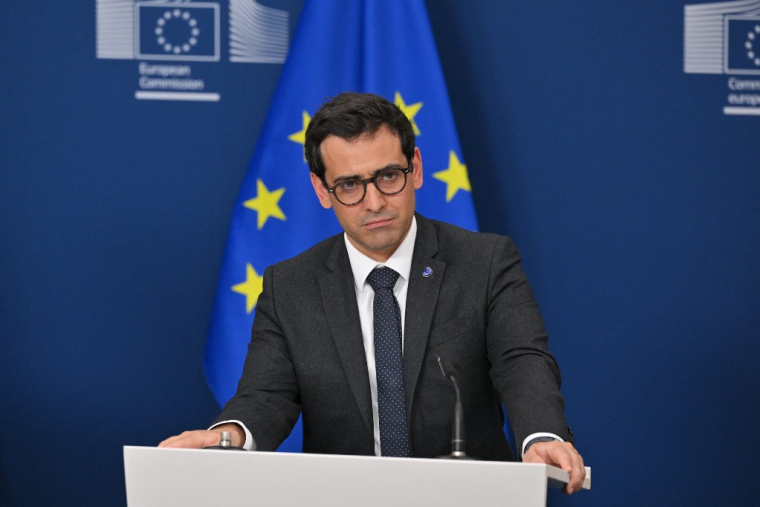 Stéphane Séjourné à Bruxelles, en Belgique, le 4 juin 2025. ( AFP / NICOLAS TUCAT )