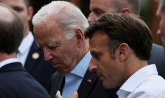 Le président américain Joe Biden et le président français Emmanuel Macron lors du sommet du G7