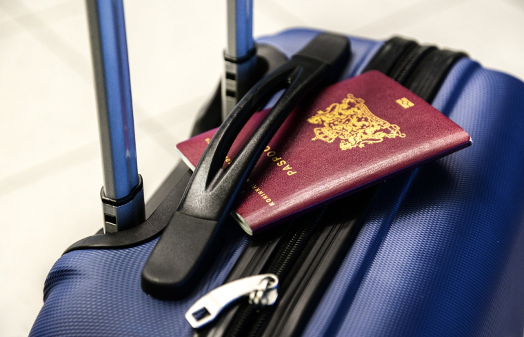 Le montant des frais supplémentaires pour un bagage cabine oscille entre 7 et 24 euros. (Illustration) (Skitterphoto / Pixabay)