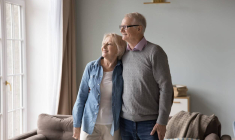 Relogement du locataire âgé : protection contre le non-renouvellement du bail / iStock.com - fizkes