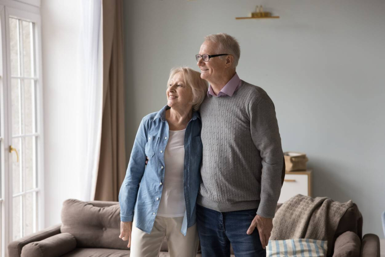 Relogement du locataire âgé : protection contre le non-renouvellement du bail / iStock.com - fizkes