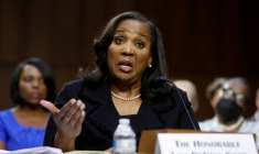 Lisa Cook lors d'une audition à Washington