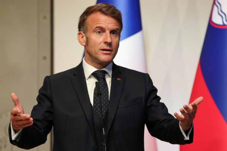 Le président français Emmanuel Macron lors d'une conférence de presse à Ljubljana, le 21 octobre 2025 en Slovénie ( AFP / Ludovic MARIN )