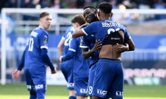 Troyes renverse Pau au terme d’un match explosif, Reims ne suit pas