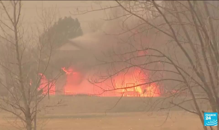 Des centaines de maisons détruites par des incendies dans le Colorado