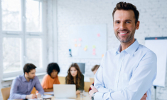 Les courtiers en services financiers peuvent vous aider à dénicher le meilleur produit en fonction de votre horizon de placement. (© Shutterstock)
