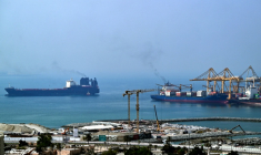 Des navires dans le port émirati de Khor Fakkan, le 14 juillet 2026 ( AFP / - )