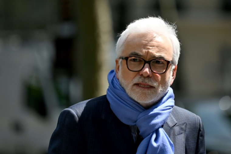 L'animateur vedette de la chaîne télé CNews, Pascal Praud, à Neuilly-sur-Seine, le 22 mai 2025 ( AFP / Leo VIGNAL )