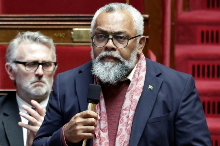 L'indépendantiste calédonien Emmanuel Tjibaou le 11 février 2026 à l'Assemblée nationale à Paris ( AFP / STEPHANE DE SAKUTIN )