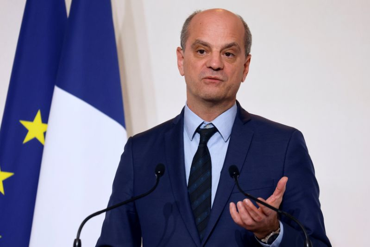3.000 CLASSES FERMÉES EN FRANCE POUR CAUSE DE COVID, ANNONCE BLANQUER