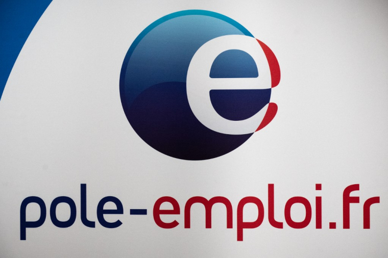 Le logo de Pôle Emploi le 8 février 2022. ( AFP / PHILIPPE LOPEZ )