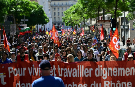 Manifestation à l'occasion de la Journée internationale des travailleurs, le 1er mai 2025  à Marseille ( AFP / Miguel MEDINA )