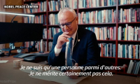 Machado apprend au téléphone qu'elle est lauréate du Nobel de la paix