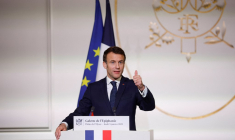 Emmanuel Macron à Paris, le 5 janvier 2022. ( POOL / YOAN VALAT )