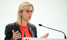 la ministre française de la Transition énergétique Agnès Pannier-Runacher lors d'une conférence de presse sur la situation énergétique