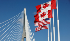 L'escalade dans le conflit commercial entre les Etats-Unis et le Canada a remis en cause un partenariat économique qui était il y a peu l'un des plus étroits au monde. ( AFP / JEFF KOWALSKY )