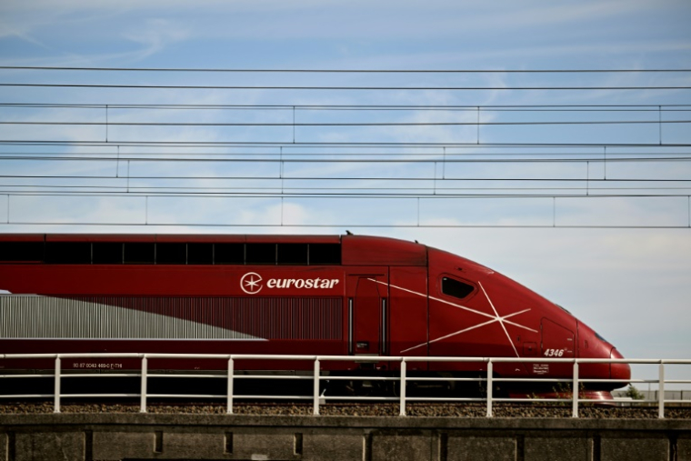 Un train de la compagnie ferroviaire Eurostar à Bruxelles, le 26 août 2025 ( AFP / Nicolas TUCAT )