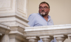 L'ancien  anaesthetiste Frédéric Péchier à l'ouverture de son procès à Besançon, le 8 septembre 2025 ( AFP / SEBASTIEN BOZON )