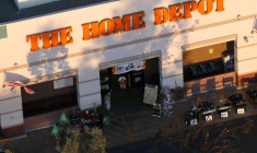 Un magasin Home Depot est visible à Long Beach, en Californie