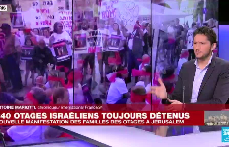 Israël : le mur des lamentations illuminé en hommage aux 1400 victimes et aux otages du Hamas