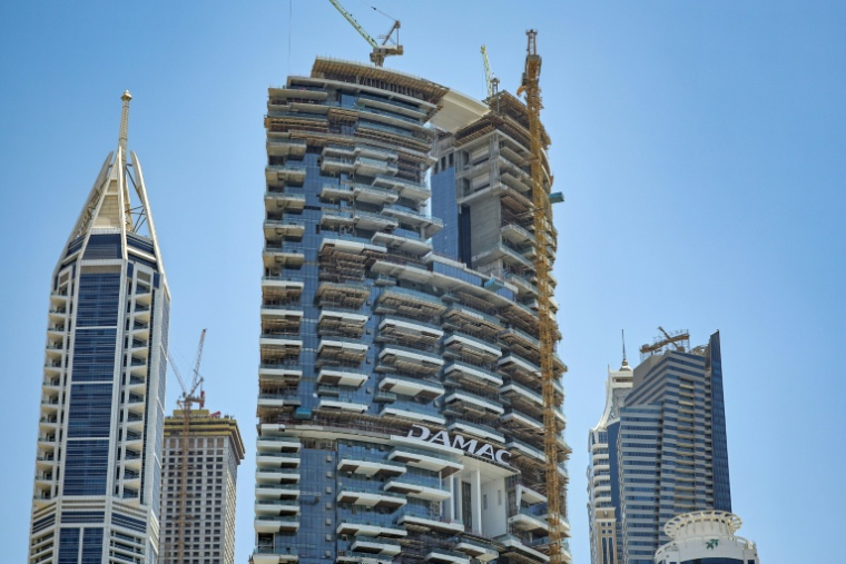 Un immeuble appartenant à DAMAC Properties, fondé en 2002 par le magnat de l'immobilier Hussain Sajwani, vu à Dubaï le 4 juin 2026 ( AFP / FADEL SENNA )