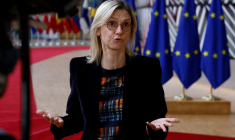 La ministre française de la Transition énergétique, Agnès Pannier-Runacher, arrive à une réunion des ministres de l'Énergie de l'UE