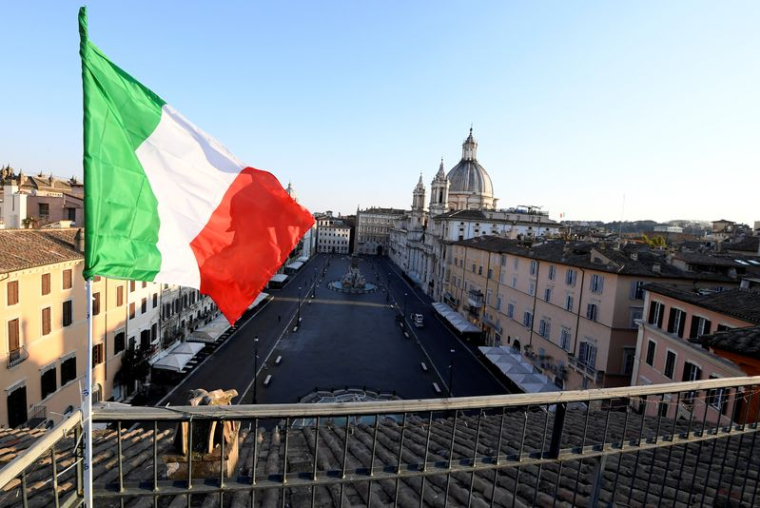 L'ITALIE RECOMMANDE LE VACCIN D'ASTRAZENECA POUR LES PLUS DE 60 ANS SEULEMENT
