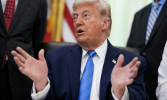 Le président Donald Trump, dans le bureau ovale de la Maison blanche, à Washington le 10 juin 2026. ( AFP / Ken Cedeno )