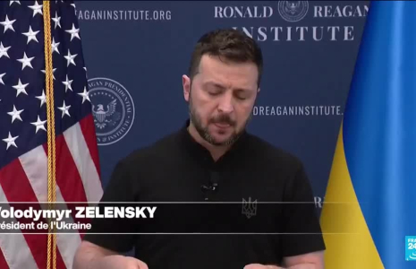 Joe Biden annonce l'envoi à l'Ukraine de systèmes de défense antiaérienne