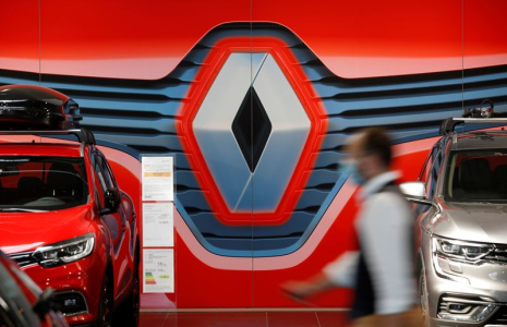 RENAULT VA AJUSTER SA PRODUCTION FACE À LA PÉNURIE DE SEMI-CONDUCTEURS