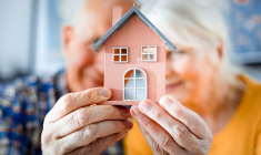 Quelles sont les aides pour financer des travaux en cas de perte d'autonomie ? (Crédits photo : Adobe Stock -  )