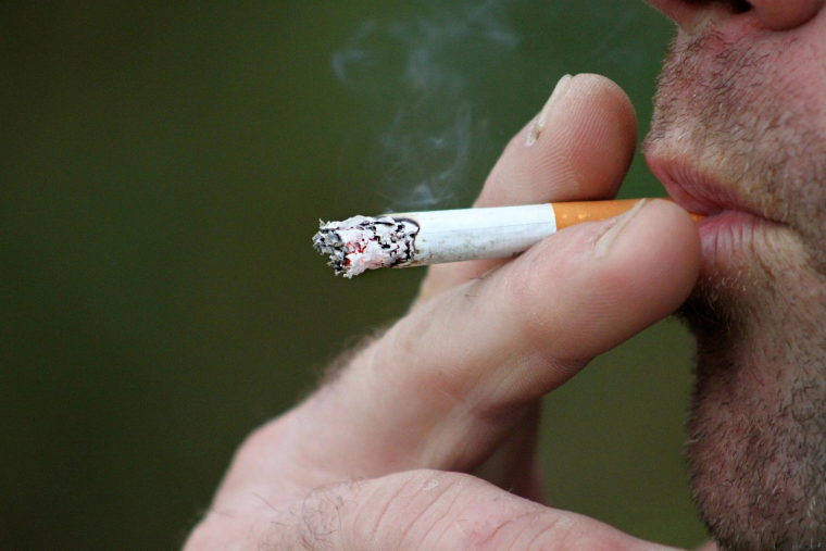 Les sénateurs veulent accélérer l'augmentation du prix des cigarettes. (illustration) (Cherylholt / Pixabay)