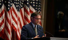 Le chef républicain de la Chambre américaine des représentants, Mike Johnson, au Capitole, le 30 avril 2025 à Washington ( AFP / Brendan SMIALOWSKI )