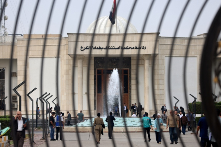 La justice irakienne a condamné mardi sept Français, dont six à la réclusion à perpétuité, pour leur appartenance au groupe Etat islamique (EI) ( AFP / AHMAD AL-RUBAYE )