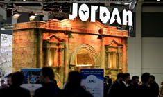 Des visiteurs au stand de la Jordanie au salon du tourisme de Berlin ITB ( AFP / Tobias SCHWARZ )