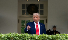 Le président américain Donald Trump à la Maison Blanche, le 8 mai 2025 à Washington ( AFP / Jim WATSON )