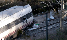 Un wagon d'un des deux trains qui ont déraillé à Adamuz, en Espagne, le 19 janvier 2026 ( AFP / JORGE GUERRERO )