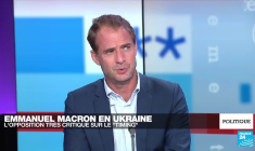 Emmanuel Macron en Ukraine : l'opposition très critique sur le timing