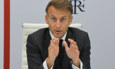 Le président français Emmanuel Macron le 2 octobre 2026 à Paris ( POOL / Ludovic MARIN )