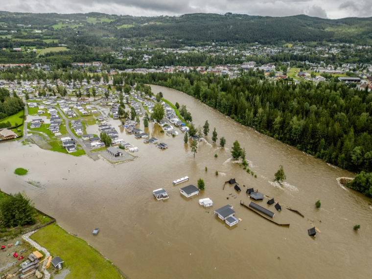 Le camping de Dokka, en Norvège, inondé après le débordement de la rivière Dokka, le 9 août 2023. ( NTB / STIAN LYSBERG SOLUM )